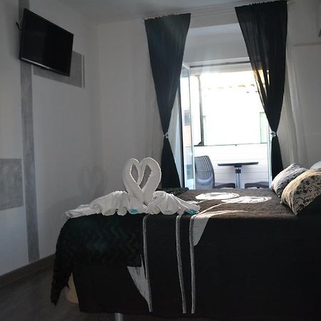 Hostal Meyra Madrid Eksteriør bilde