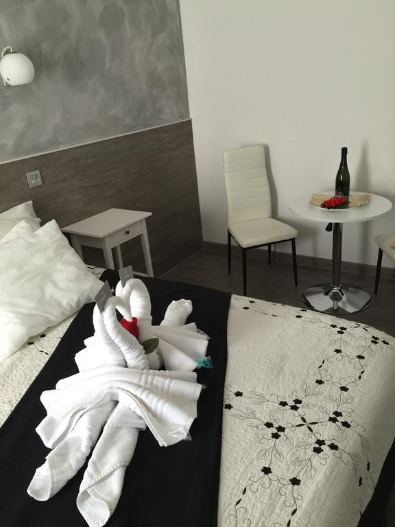 Hostal Meyra Madrid Eksteriør bilde