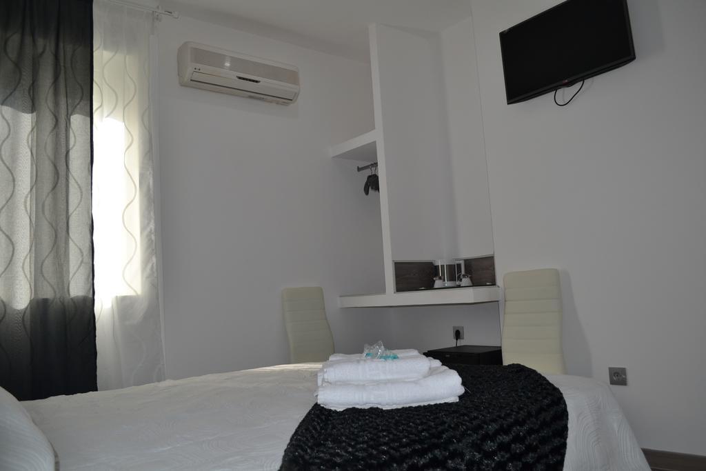 Hostal Meyra Madrid Eksteriør bilde