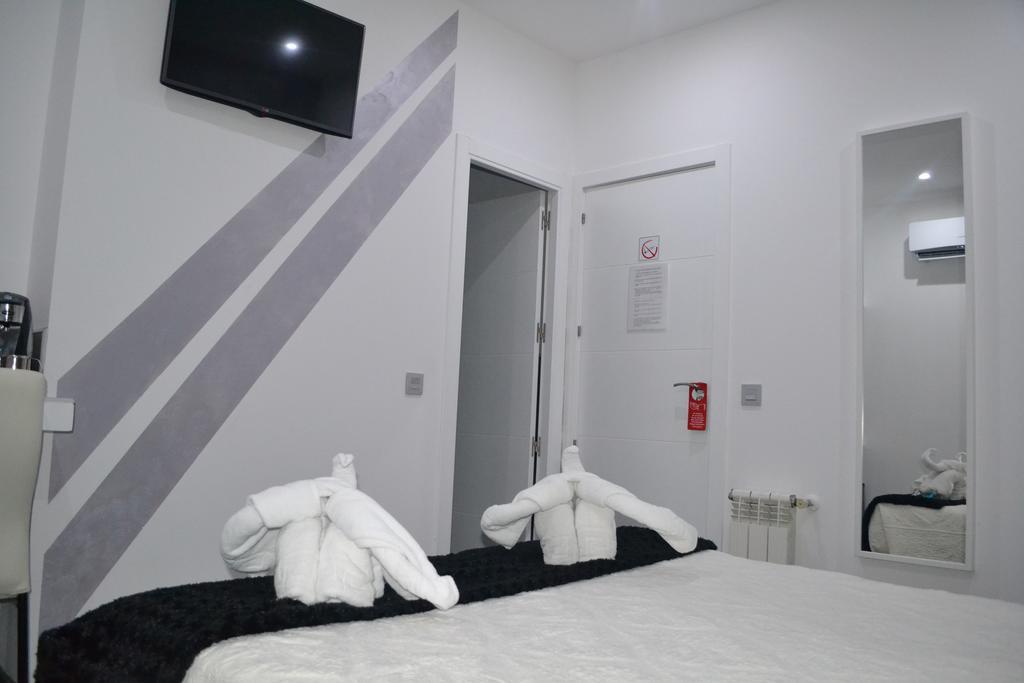 Hostal Meyra Madrid Eksteriør bilde