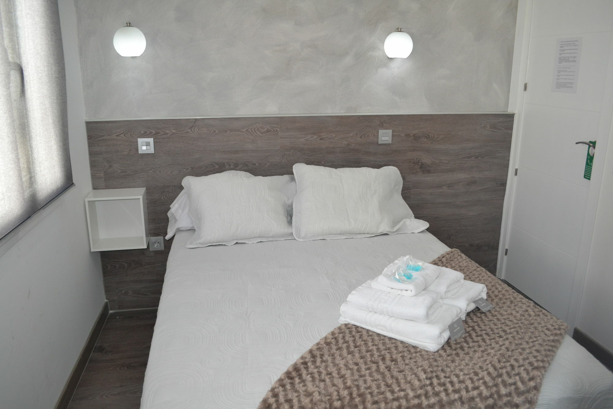 Hostal Meyra Madrid Eksteriør bilde
