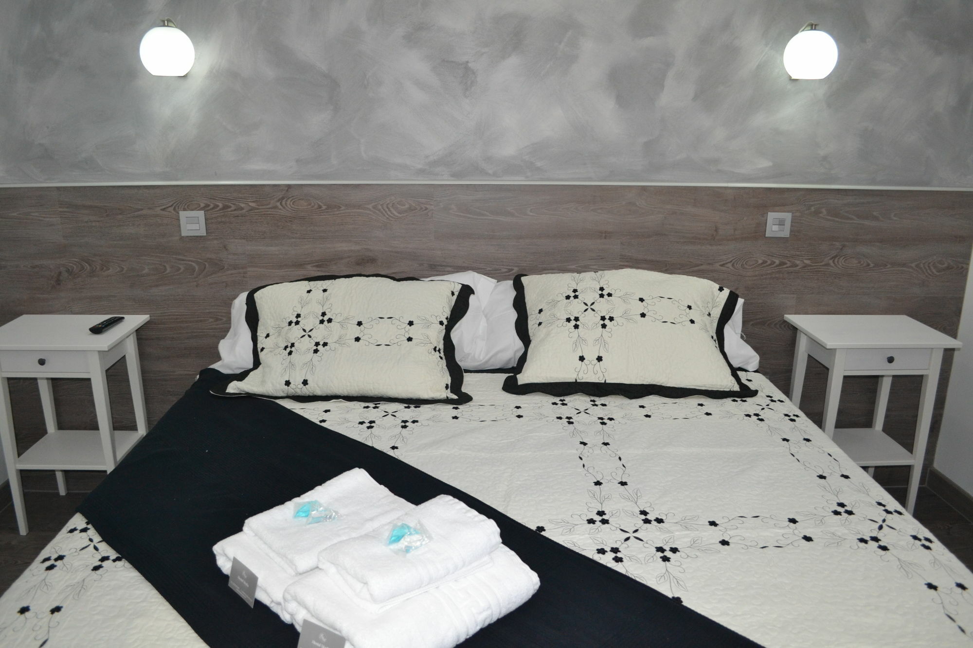 Hostal Meyra Madrid Eksteriør bilde